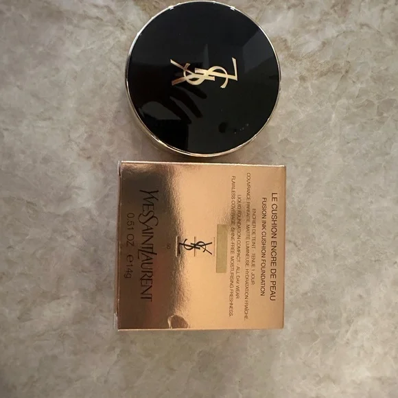 YSL foundation - Picture 1 of 2